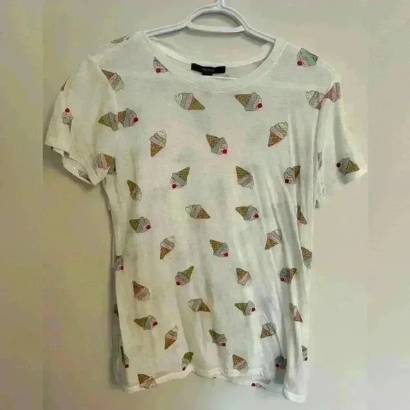 🍦2/20 Forever 21 Ice cream print t  shirt - women’s large - Picture 1 of 3